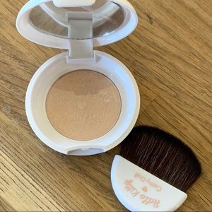 Sanrio Hello Kitty Glowy Sand Highlighter NEW
